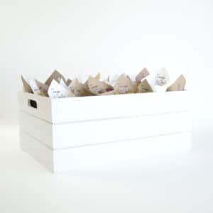 caja de madera blanca